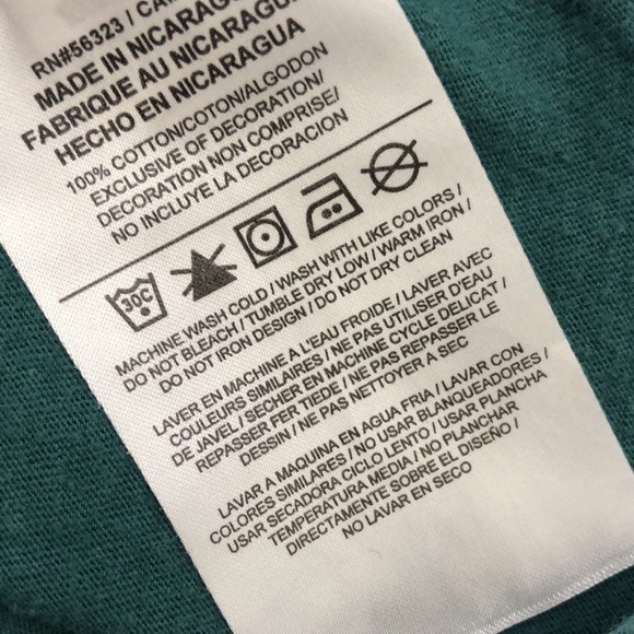 Nike women too shirt - Picture 6 of 6